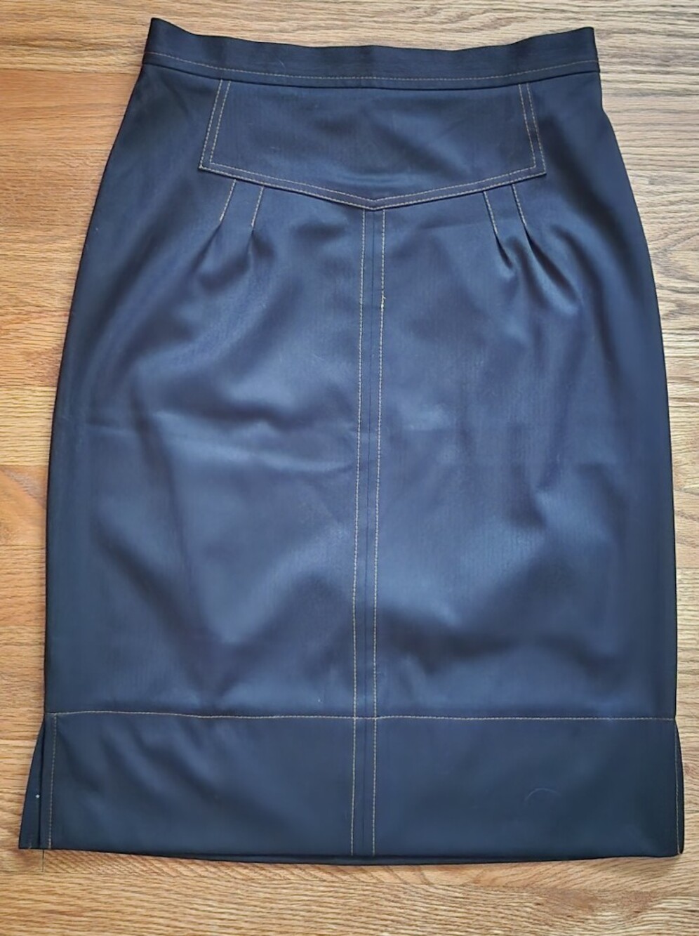 IVVI Black Pencil Skirt with Contrast Topstitching Size XS